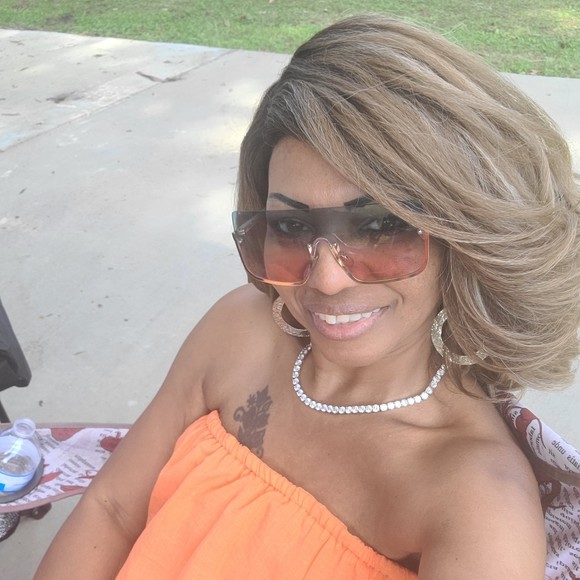 Meet your Posher, Sophia - Picture 1 of 1